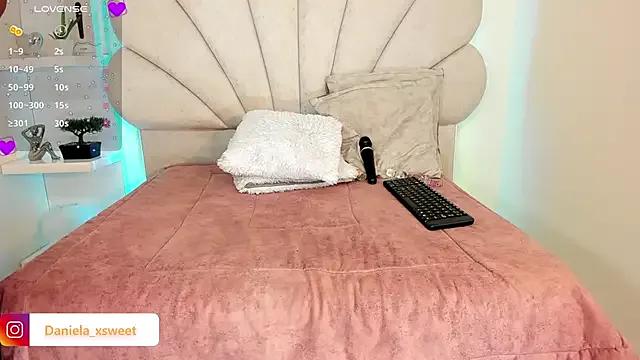 Freechat Danielaangelina on StripChat