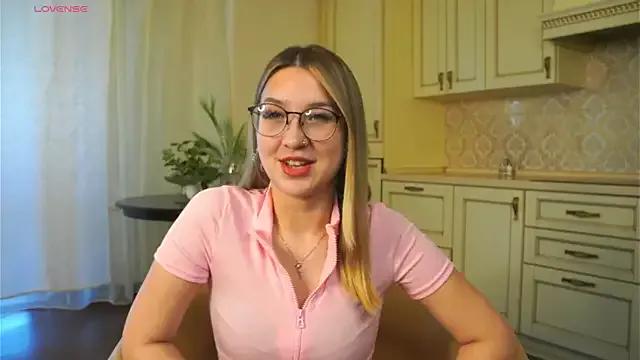 Freechat DarelleFaux on StripChat