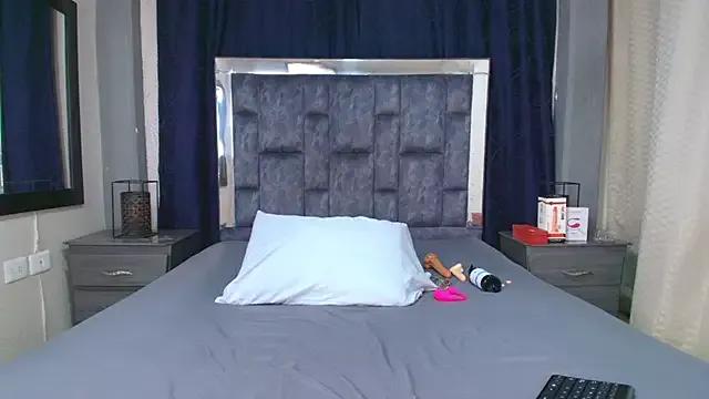 Effie_cooper on StripChat 