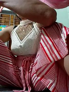 Ella3838 on StripChat 