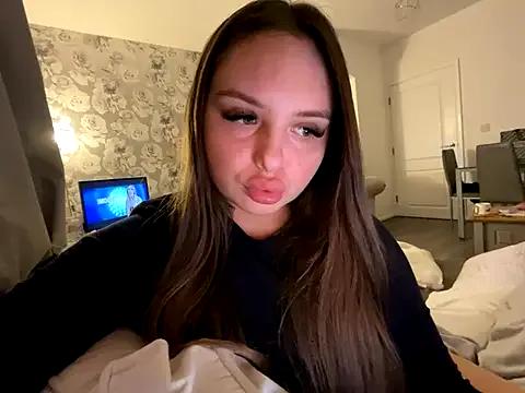 EllaStarrxxx on StripChat 