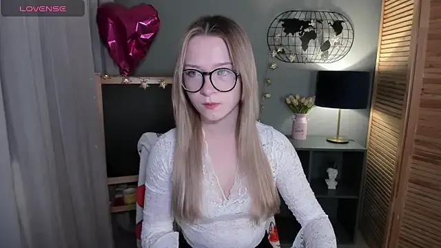 elliupp on StripChat 