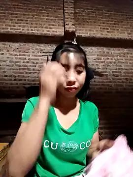 emaame68 on StripChat 