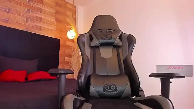 StripChat Emily_brown04 is Freechat Emily_brown04 — Sexy, horny and Naughty