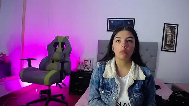 Freechat Esmeraldaa- on StripChat