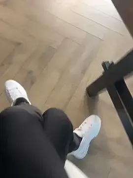 FeetVibe on StripChat 