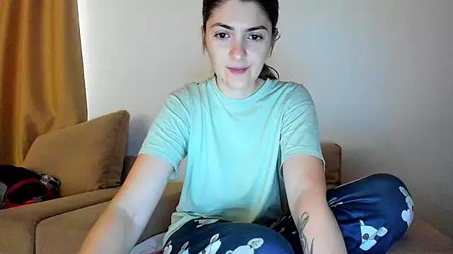 Freechat Fountainsquirtalexandra on StripChat