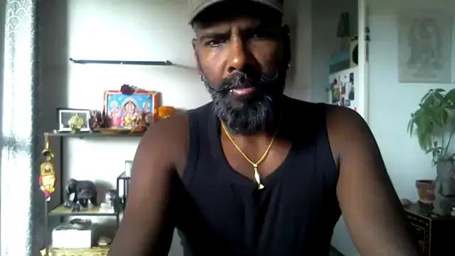 Freechat frenchblackc31 on StripChat