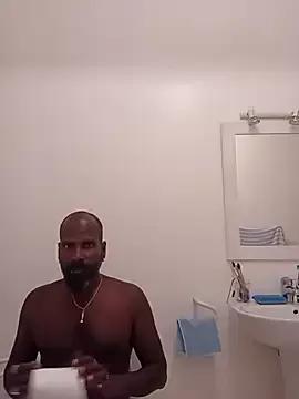 Freechat frenchblackc31 on StripChat