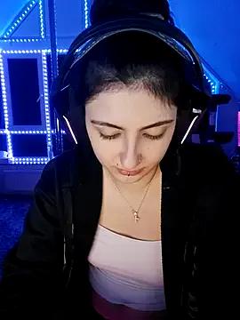 Gamergirl-Linela — LT Gets Shower Video