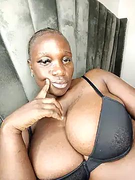 Freechat Golden_diver on StripChat