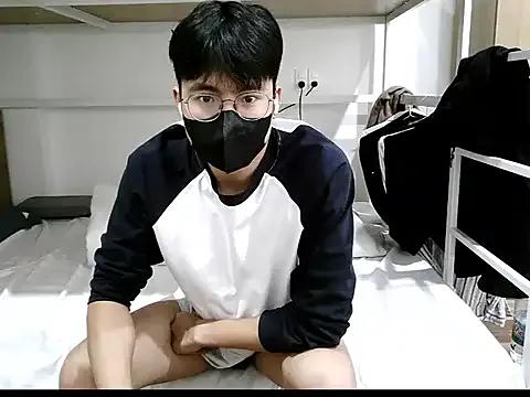 Gwencloudy — cum show