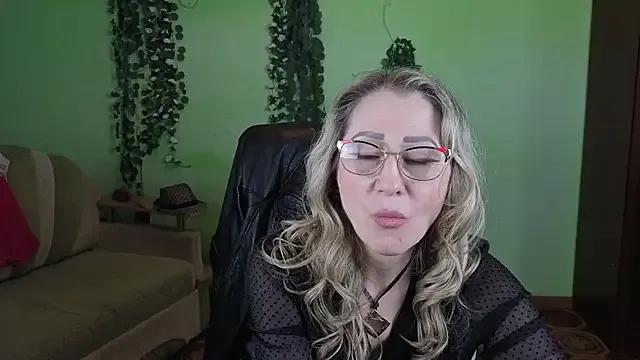 Freechat Habibi_Honeyy on StripChat