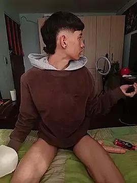 Freechat heyy_noah11 on StripChat