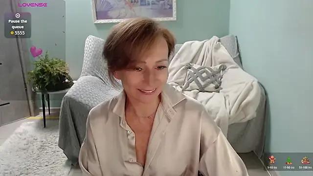 Freechat HornyMilf_777 on StripChat