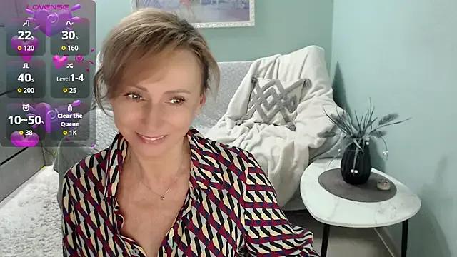 Freechat HornyMilf_777 on StripChat