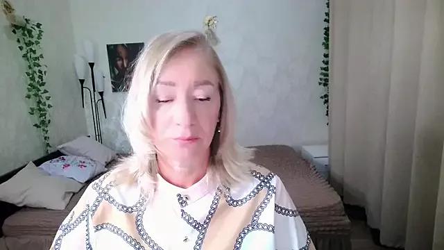 Freechat hunters_woman on StripChat