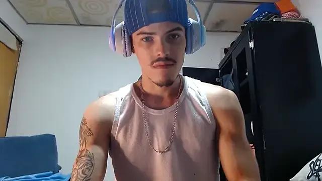 imsammytop — show ass in doggy