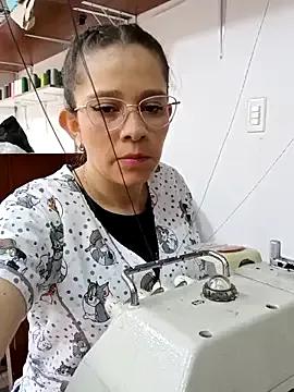 Freechat Isabella5_Brown_ on StripChat