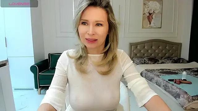 Freechat Jolie_Ozolla on StripChat