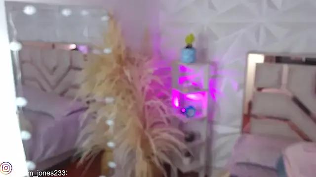 Freechat Jonesliam23 on StripChat