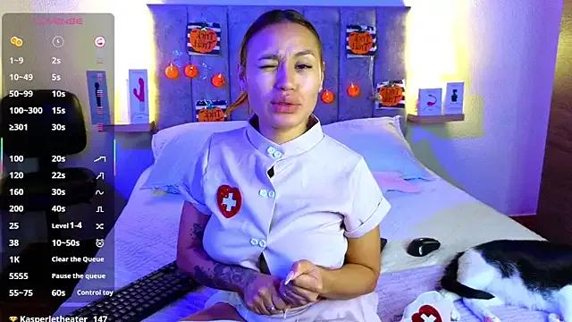 Freechat juliana-mancini on StripChat