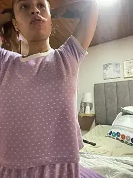 Freechat juliana-mancini on StripChat