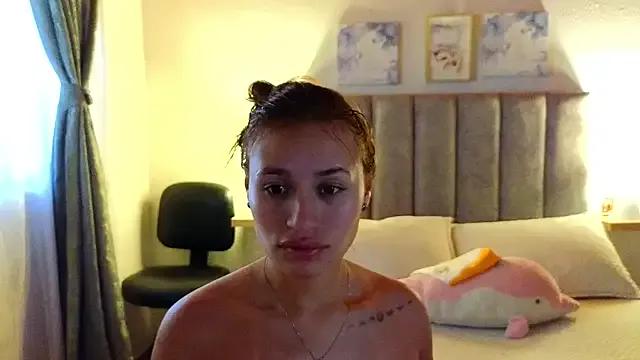 Freechat juliana-mancini on StripChat