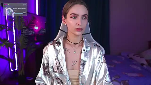 Freechat Kamila_icee on StripChat