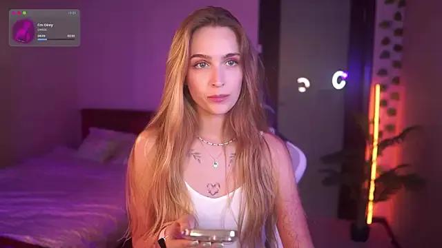 Freechat Kamila_icee on StripChat