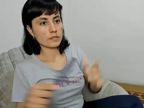 Freechat kanela3434 on StripChat