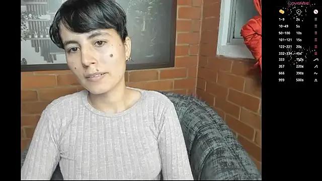 Freechat kanela3434 on StripChat