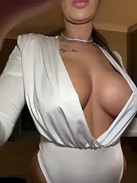 Freechat KirstieVegas on StripChat