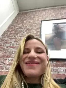 LanaSparks on StripChat 