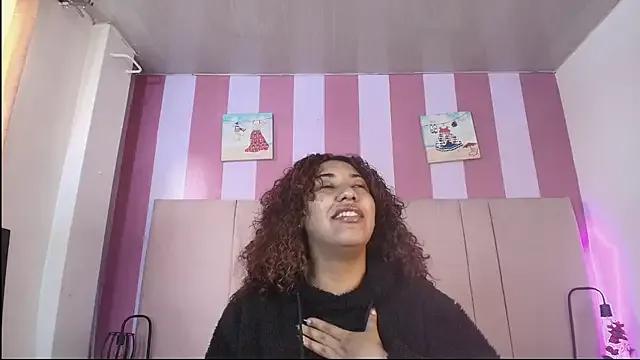 Freechat lauraltt on StripChat