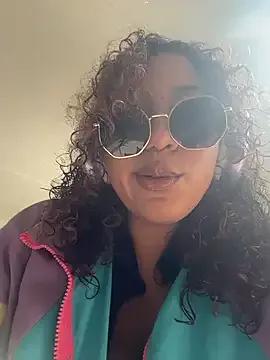 Freechat lauraltt on StripChat