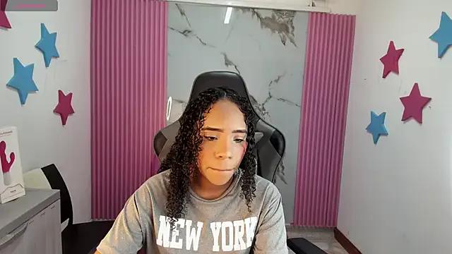 Freechat lia_16 on StripChat