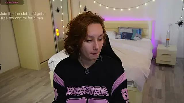 Freechat LilyannRosse on StripChat