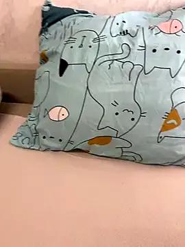 Freechat lovelly_molly on StripChat