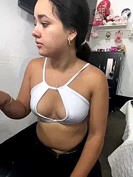 Freechat Luciaparker03 on StripChat