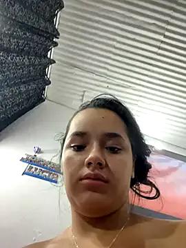 Luciaparker03 — VENIRME EN SQUIRT EN LIVE 