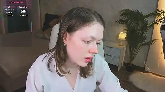 Private Lunar_Lily on StripChat