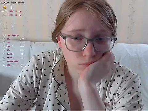 Freechat LustfulSarah on StripChat