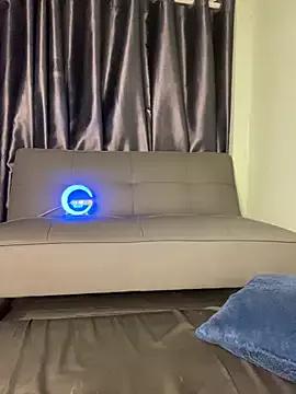 Freechat Ly_Coca24 on StripChat