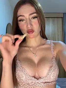 Maddy_Jones — Squirt