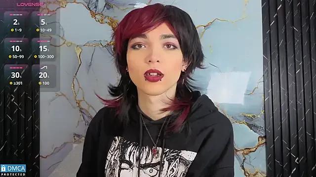 Freechat MaeveKuro on StripChat