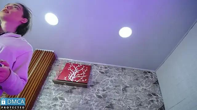 Freechat MaeveKuro on StripChat