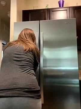 Freechat MaiseKnox on StripChat