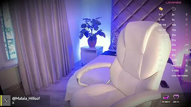 malaia_hills on StripChat 