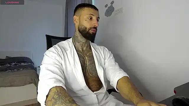 Freechat MasculineGuy99 on StripChat